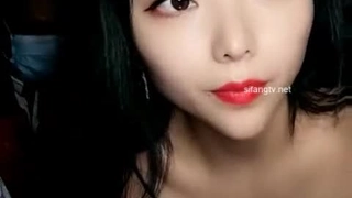 欧美日韩人妻激情-第一次与男友以外的男人在行使中车震!
